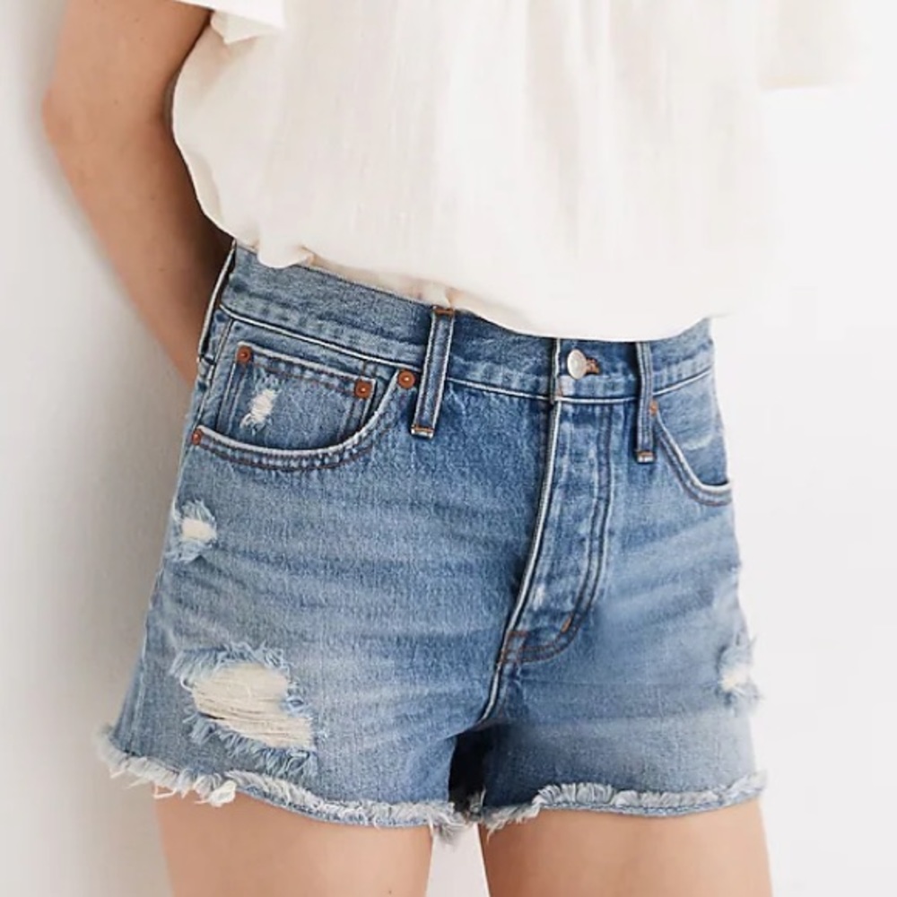 NWT Madewell Relaxed Denim Shorts in Homecrest Wash: Ripped Edition Size 26